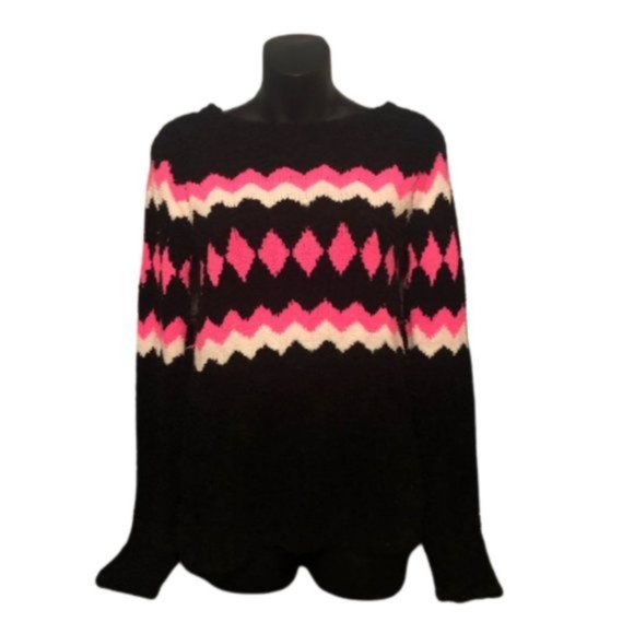 Arizona Black,Pink & White Chevron Soft Fuzzy Sweater Size small - Picture 2 of 9